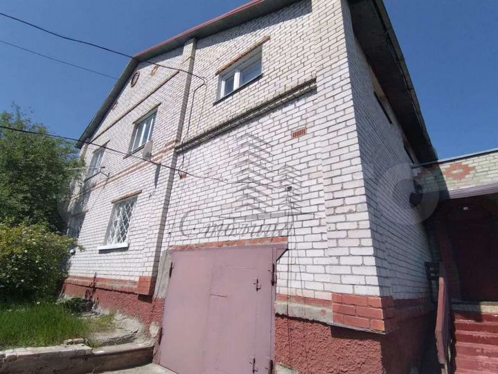 Коттедж 267 м² на участке 11 сот.