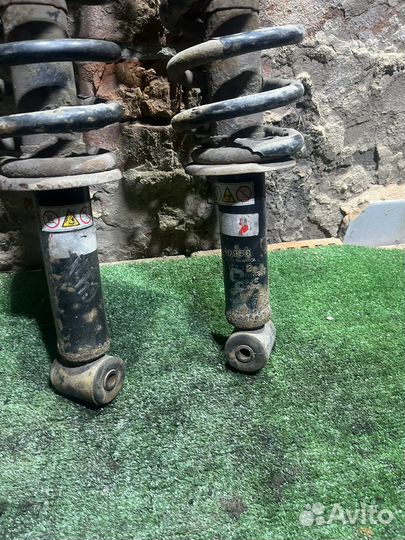 Задние стойки ауди 100С4 audi 100C4