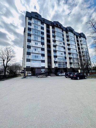 2-к. квартира, 86 м², 3/10 эт.