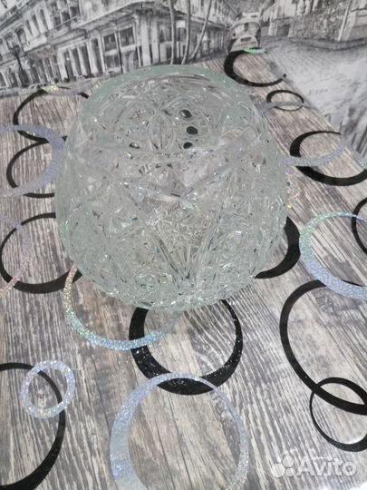 Хрустальные ваза-шар и салатники новые