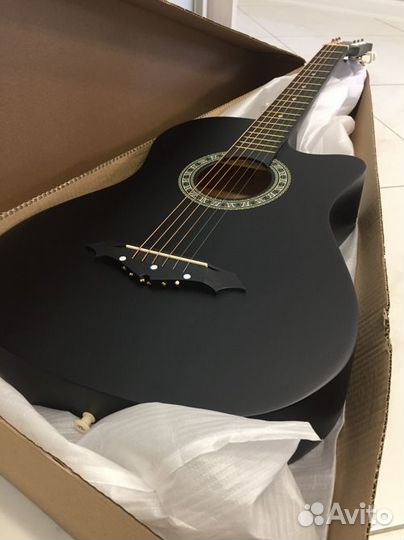 Гитара новая