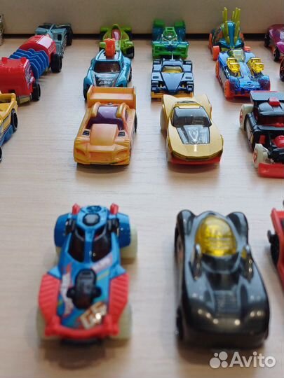 Hot wheels машинки