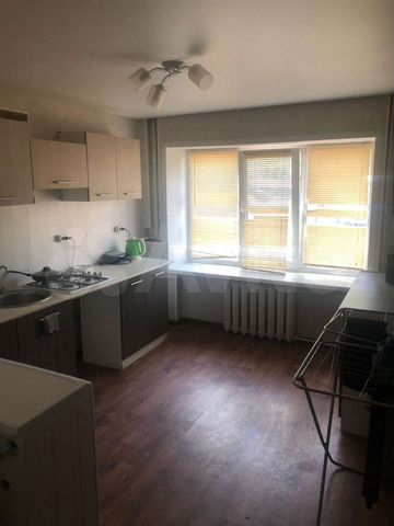 Комната 12 м² в 5-к., 1/4 эт.