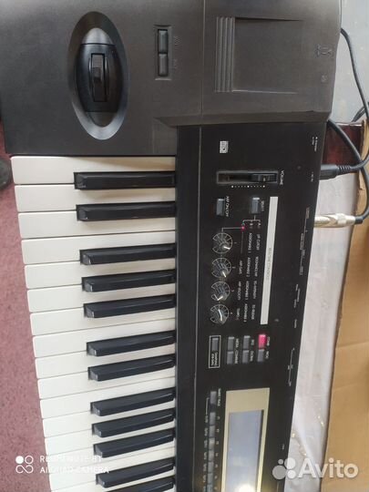 Синтезатор Korg TR music workstation