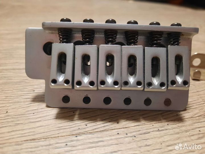 Струнодержатель для гитары