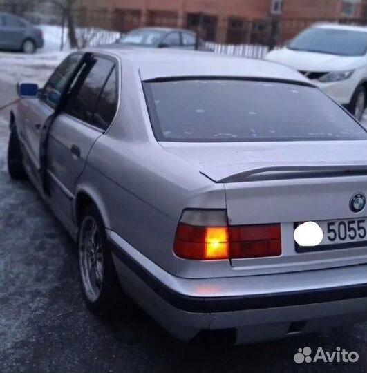 Спойлер с крышкой bmw е 34 m5