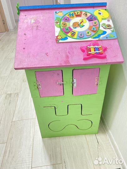 Бизиборд Домик