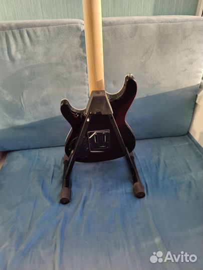 Стойка для гитары