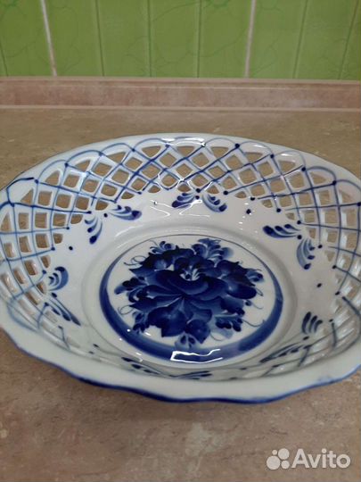 Гжель. Конфетница