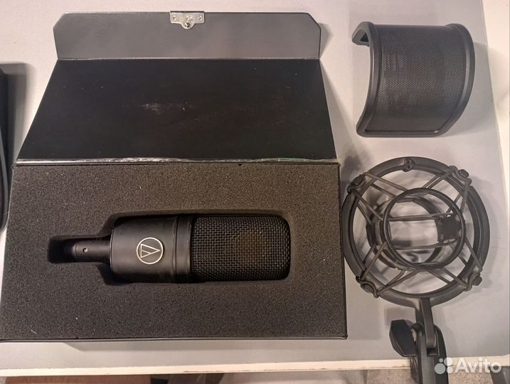 Audio-technica AT4040 + стойки