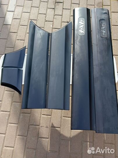 Накладки на двери и крылья Нива Шевроле 2123 бу