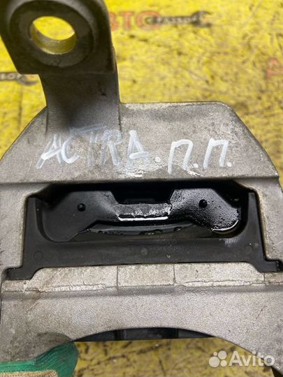 Подушка двигателя Opel Astra J A16LET 2013