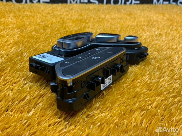 Блок управления сиденьем передний левый