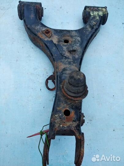 Рычаг задний верхний левый rgg000070