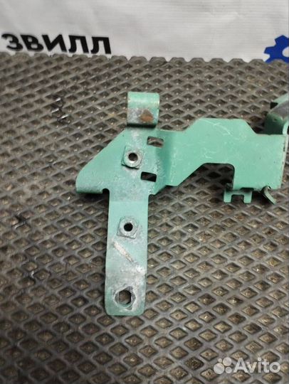 Кронштейн (крепление) Volvo FH4