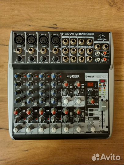 Микшерный пульт Behringer Xenyx QX1202USB