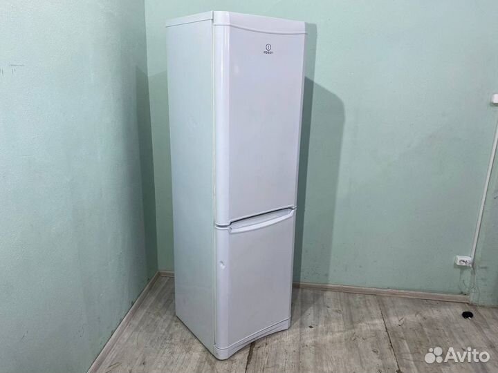 Холодильник Indesit