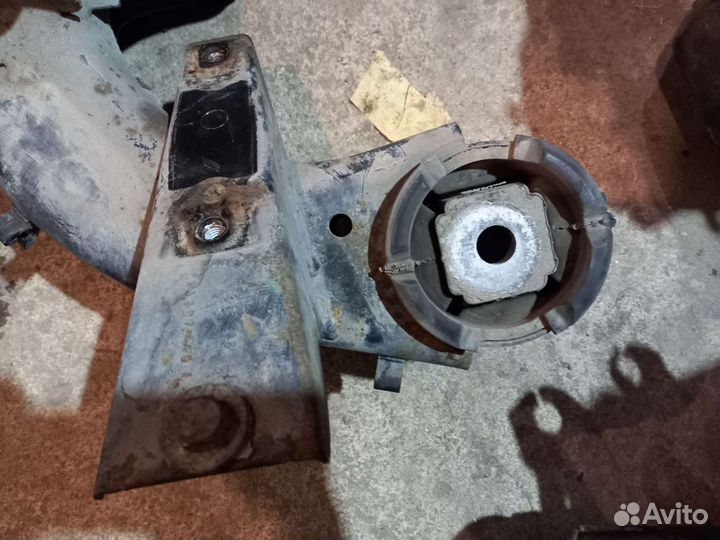 Подрамник задний BMW X5 E70