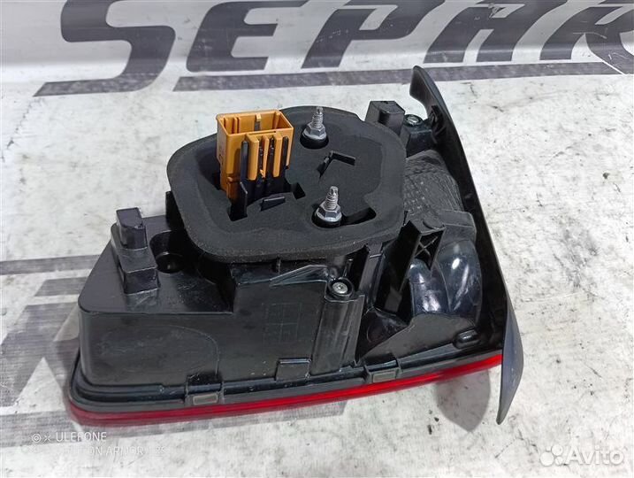 Фонарь внутренний задний левый Volkswagen Passat