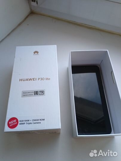 Телефон huawei P30 Lite