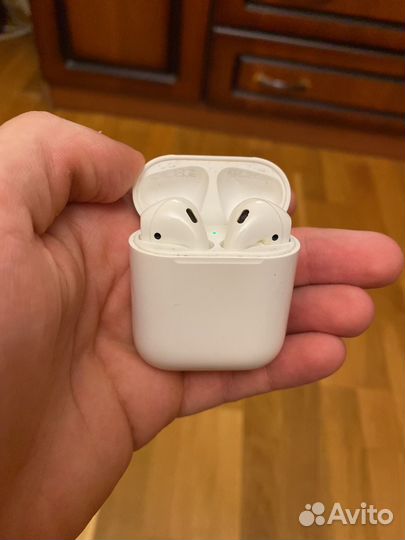 Беспроводные наушники apple airpods 1