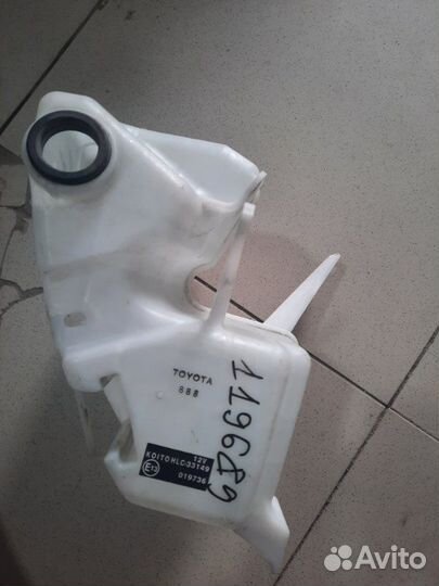 Бачок омывателя Toyota Camry V70 2018