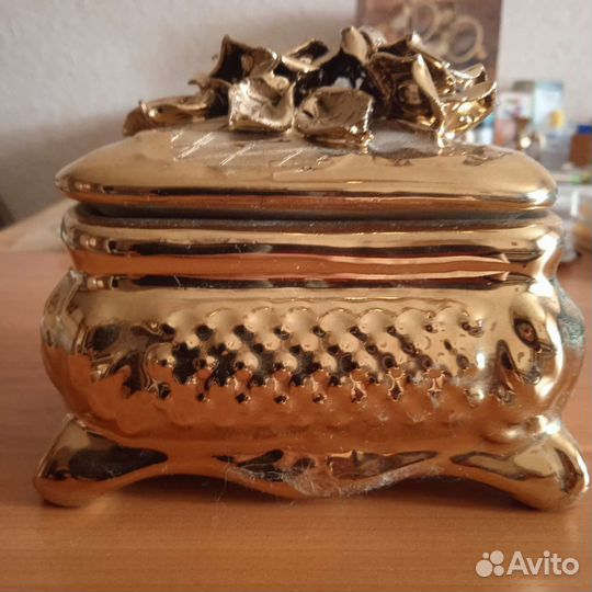 Шкатулки для украшений