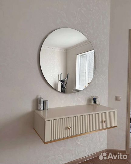 Консоль с зеркалом