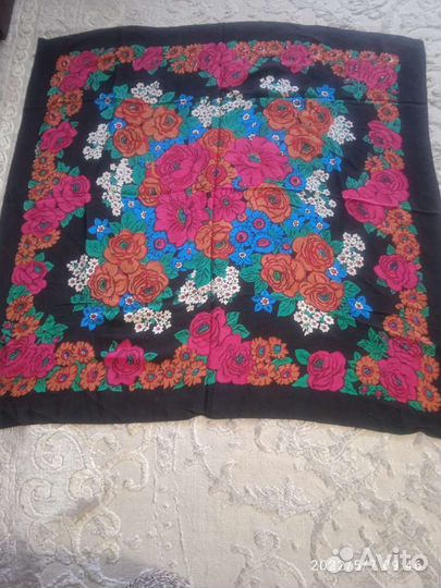 Платки в ассортименте