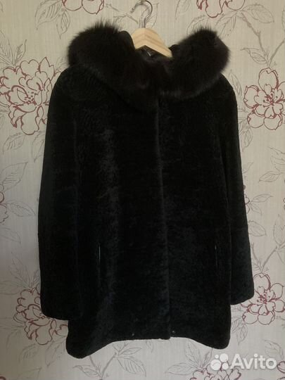 Шуба мутоновая с капюшоном 46р