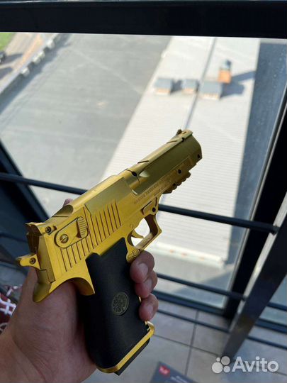 Пистолет desert eagle (AVP, M16)