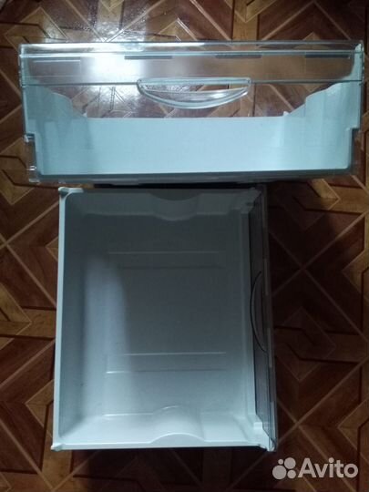 Продаю ящик для холодильника Атлант для фруктов