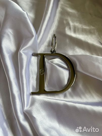 Винтажная моносерьга Dior. Vintage