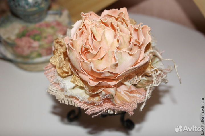 Брошь бохо ручной работы 