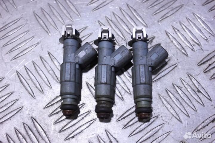 Форсунка двигателя Mazda 3 BK бк