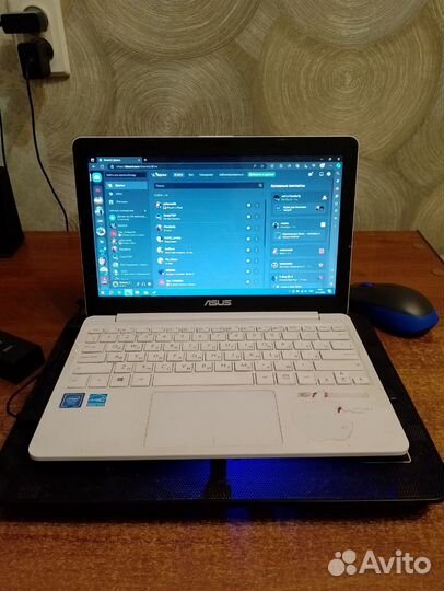 Ноутбук asus