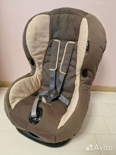 Детское автокресло maxi Cosi universal 9-18кг