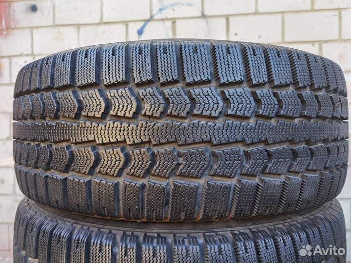 Pirelli Winter Ice Control 225/45 R17 99V