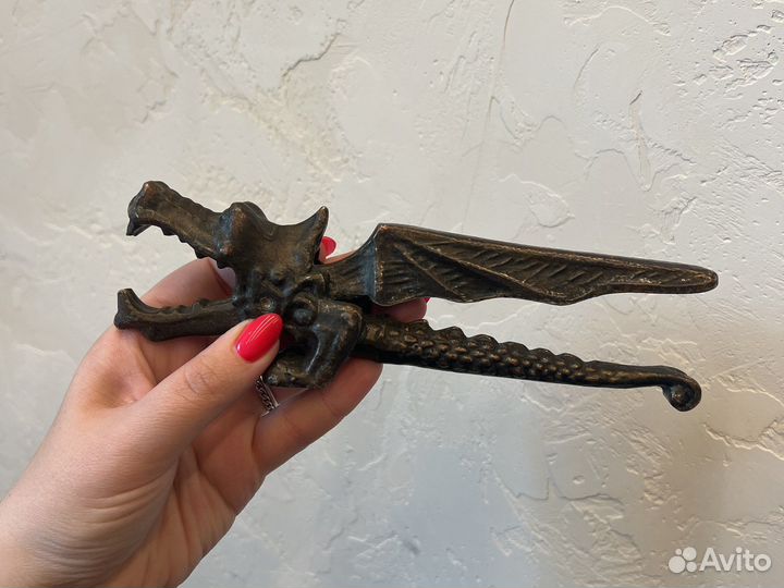 Орехокол СССР дракон