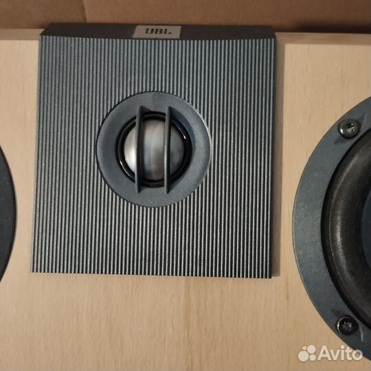 Акустическая система центрального канала JBL LX 20