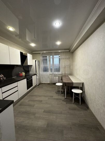 2-к. квартира, 57 м², 6/16 эт.