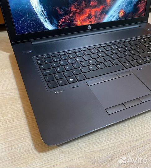 HP ZBook 17 G3 Xeon E3-1535M/16/512/M5000M
