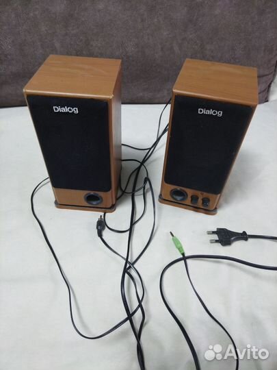 Колонки для компьютера dialog