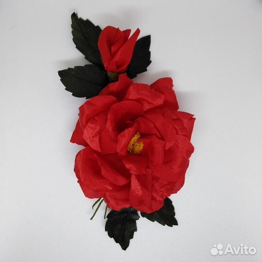 Брошь цветок из ткани роза красная