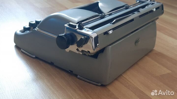 Пишущая машинка Groma ГДР 1950-х годов