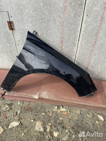 Крыло на ford focus 3