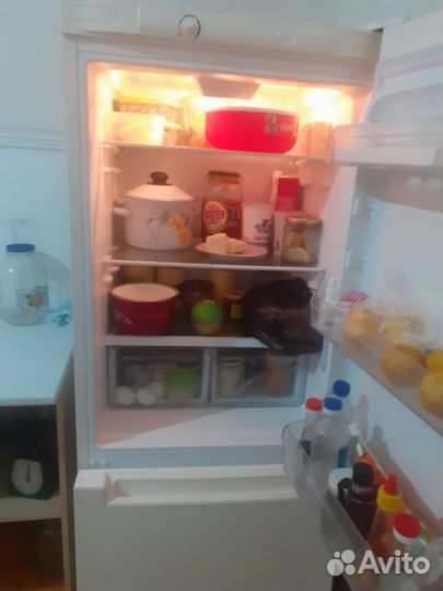 Холодильник бу indesit