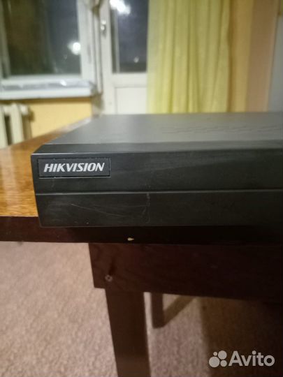 Сетевой видеорегистратор Hikvision DS-7616NI-E2