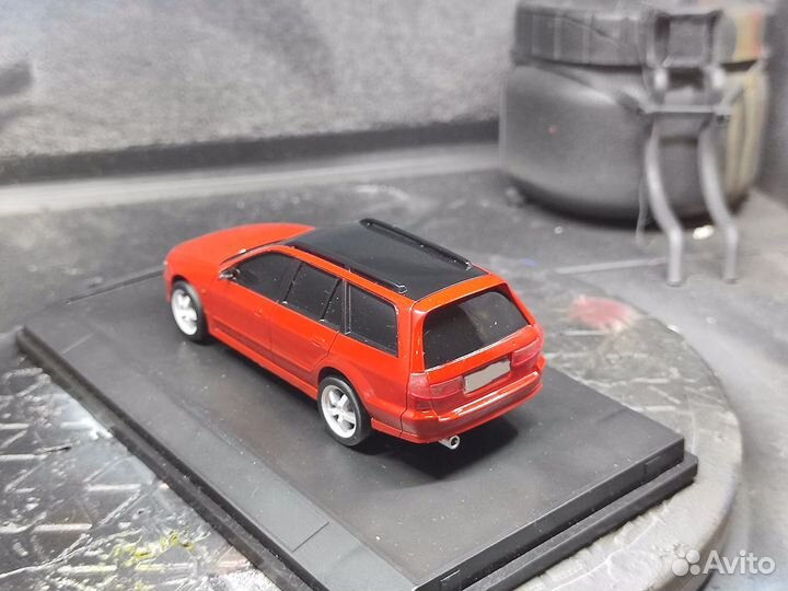 Модель автомобиля Mitsubishi Galant 1/43