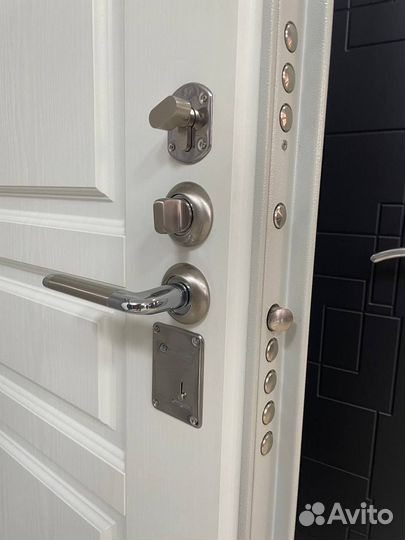 Входная стальная дверь